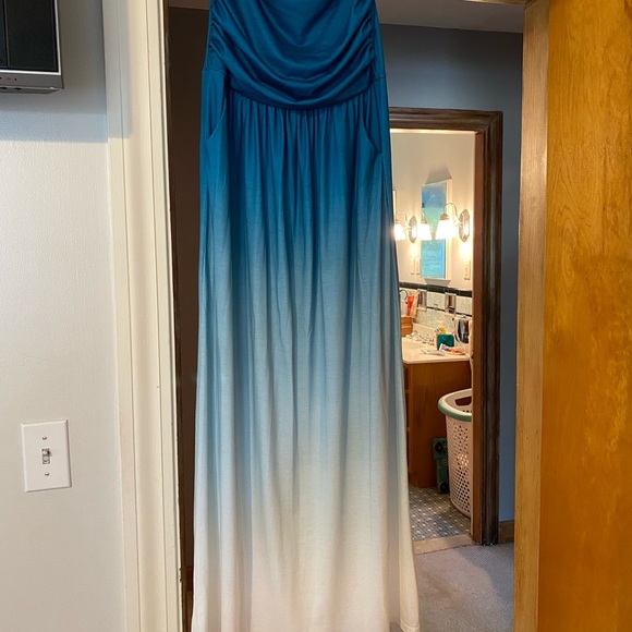 Medium blue rouched cotton tube dress with pockets - Picture 2 of 2